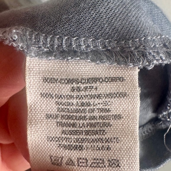 We The Free Sleeveless Rayon V-Neck Relaxed Fit Tank Blouse Oversized Size Small - Picture 6 of 6